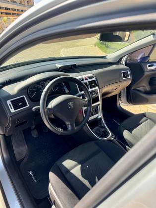 PEUGEOT 307 1.6 PRESENCE PACK 16V FLEX 4P MANUAL PEUGEOT 307 1.6 PRESENCE PACK 16V FLEX 4P MANUAL